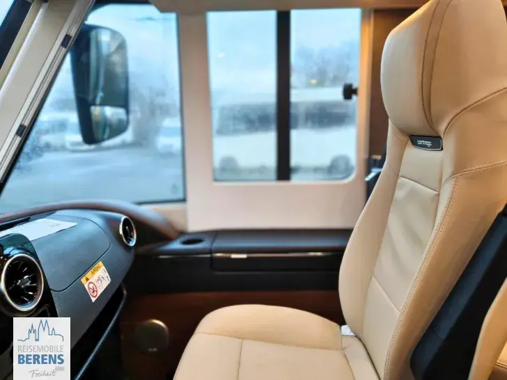 Fahrzeugbild Carthago chic c-line I 4.9 LE Mercedes #9