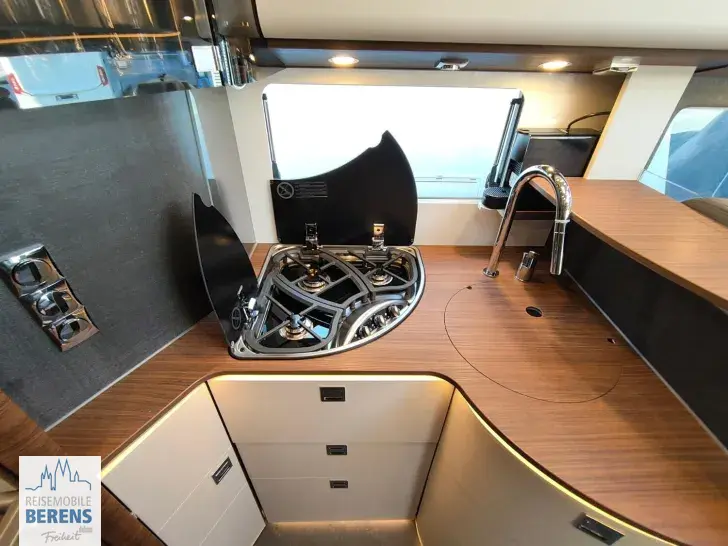 Fahrzeugbild Carthago chic c-line I 4.9 LE Mercedes #24