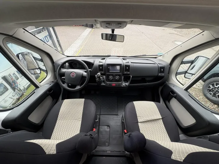 Fahrzeugbild Bürstner Nexxo 728 *nur an Export/Gewerbe* #11