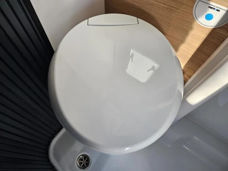 Fahrzeugbild Adria Twin ALL-IN 640 SGX Solar|Markise|auf Mai 26 #10