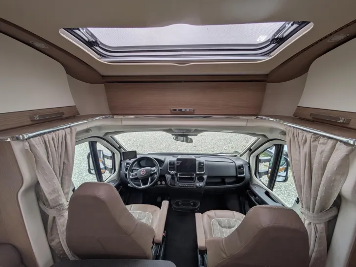 Fahrzeugbild Malibu T 490 LE #8