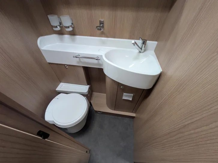 Fahrzeugbild Malibu T 490 LE #23