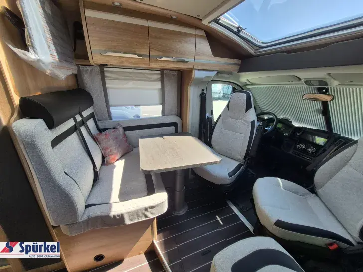 Fahrzeugbild Knaus Sky TI 650 MEG Platinum Selection TraumMobil mit Tageszulassung #6