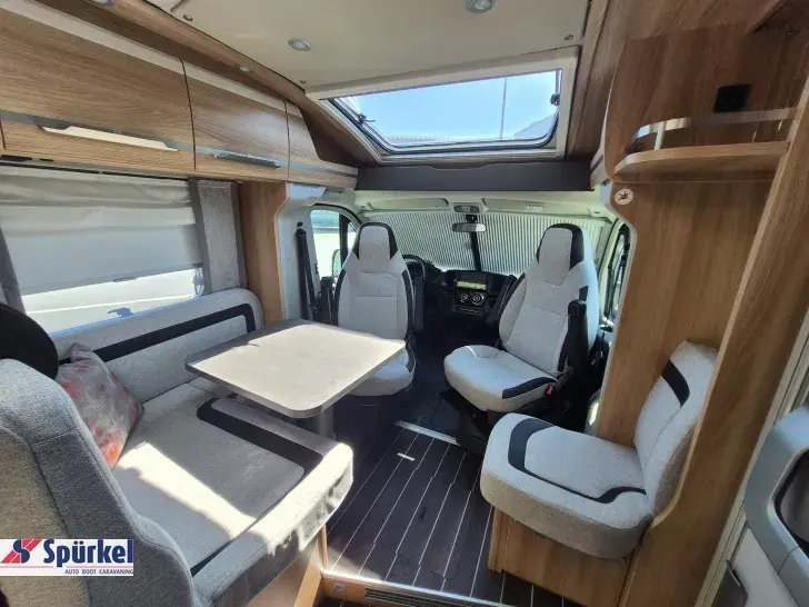 Fahrzeugbild Knaus Sky TI 650 MEG Platinum Selection TraumMobil mit Tageszulassung #7