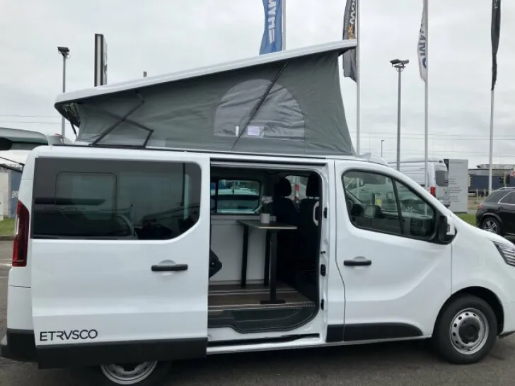 Fahrzeugbild Etrusco Urban Camper 5.0 XR 130 PS / Renault Trafic #2