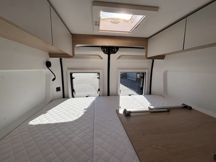 Fahrzeugbild Joa Camp CV 60G Wie neu ! #9