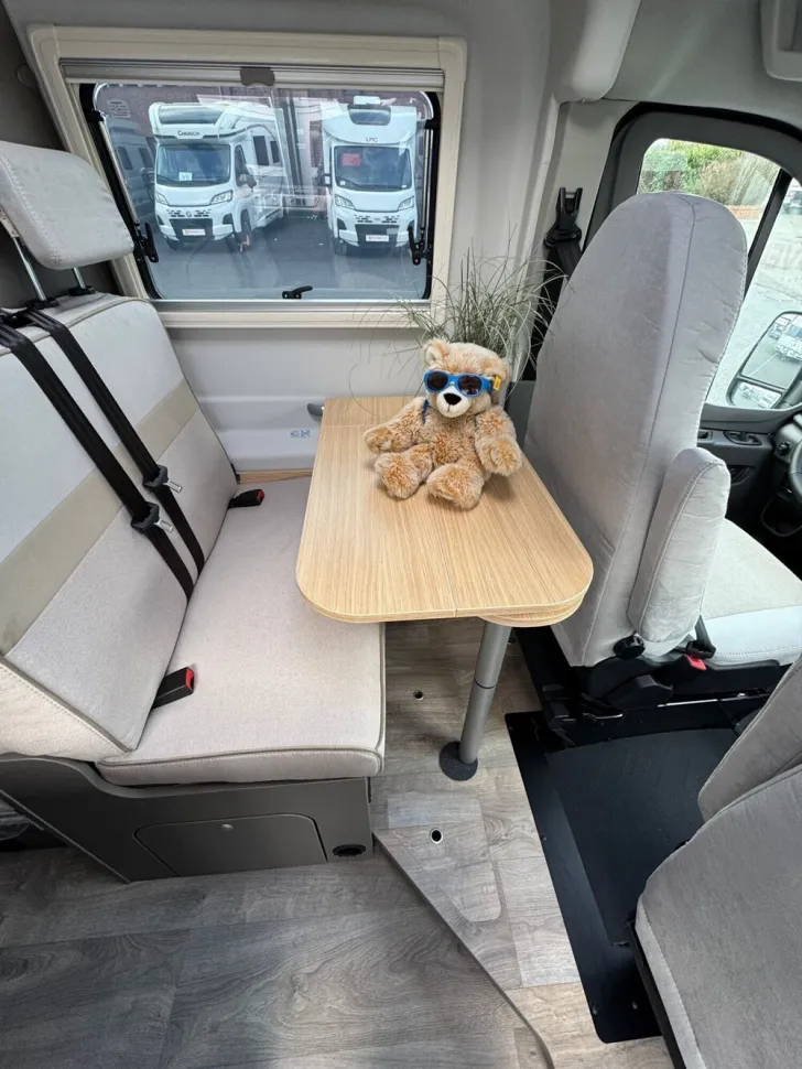 Fahrzeugbild LMC Innovan Ford 592 #7