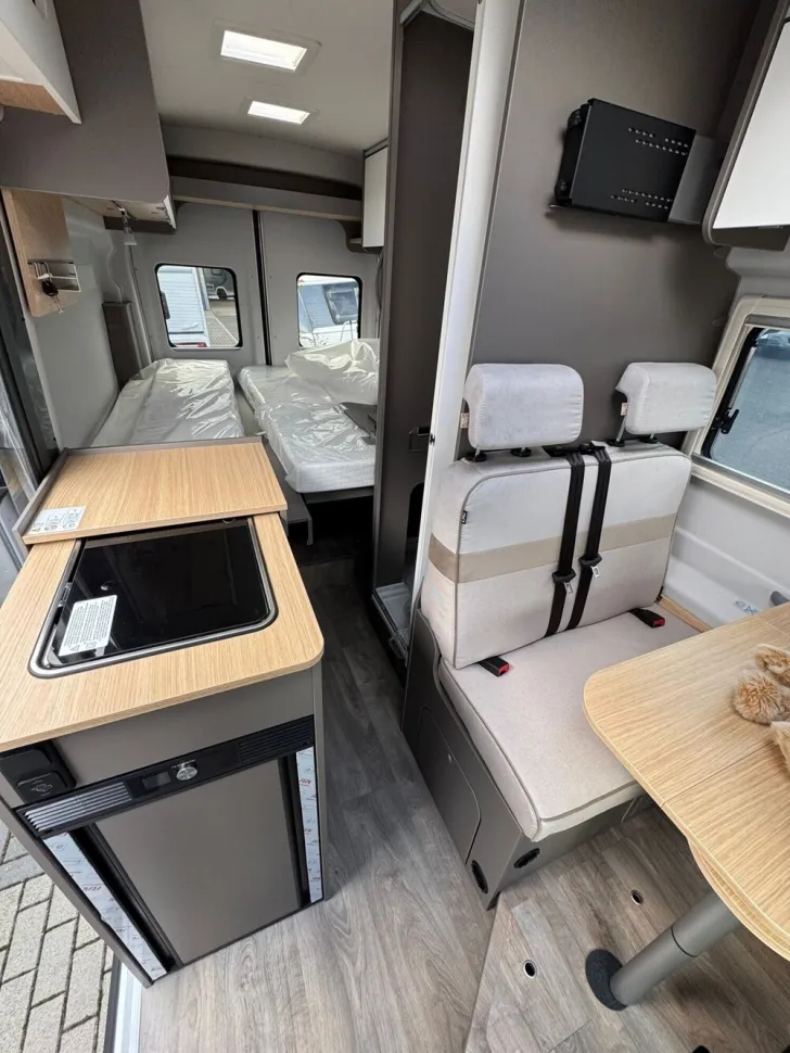 Fahrzeugbild LMC Innovan Ford 592 #8