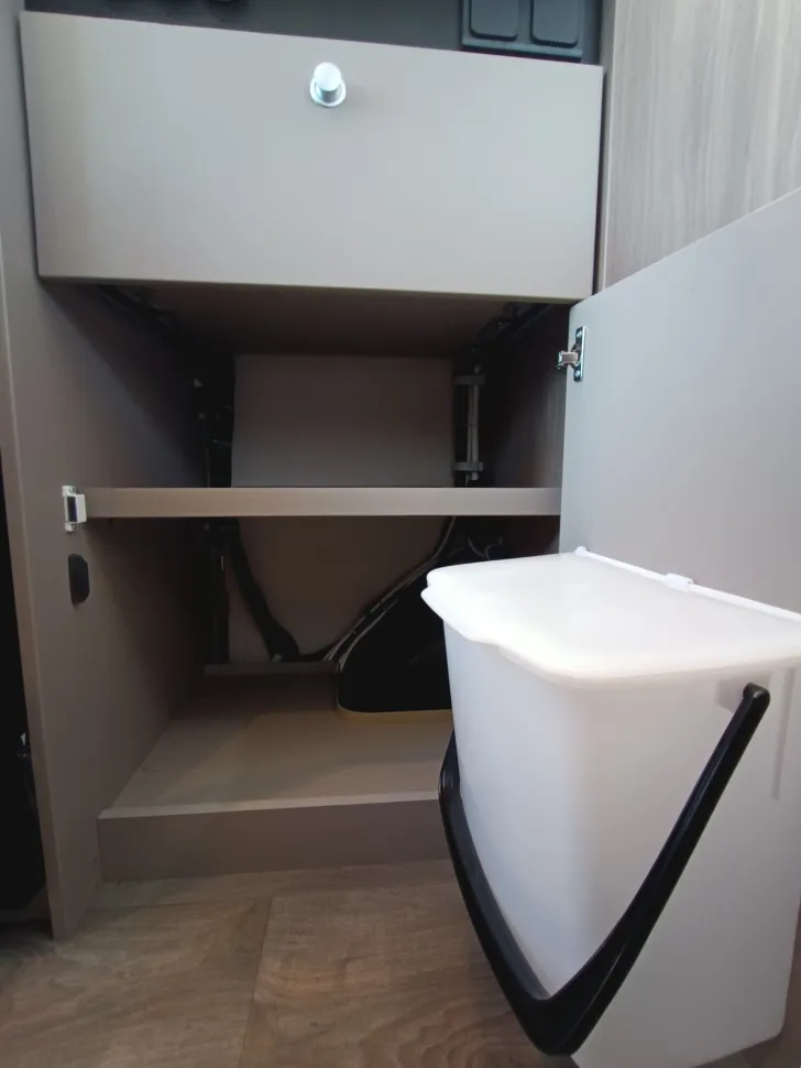 Fahrzeugbild Carado T 135 H 140PS Schalter,Hubbett, Fahrradträger #29