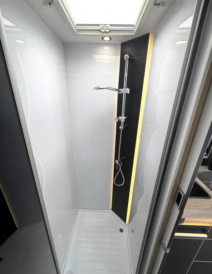 Fahrzeugbild Chausson Teilintegrierte 640 Titanium Line #17