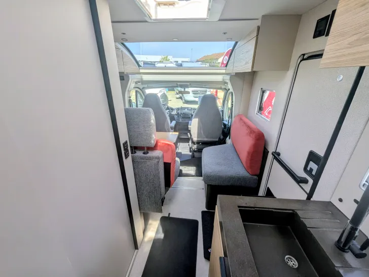 Fahrzeugbild Bürstner Signature SFT 7.0 Sie sparen 4.397,-!! #7
