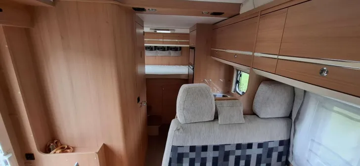 Fahrzeugbild LMC Breezer 698 G Fahrerhaus teilinteg #5