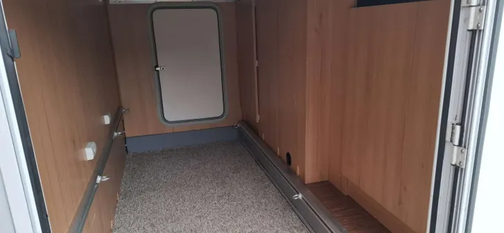 Fahrzeugbild LMC Breezer 698 G Fahrerhaus teilinteg #10