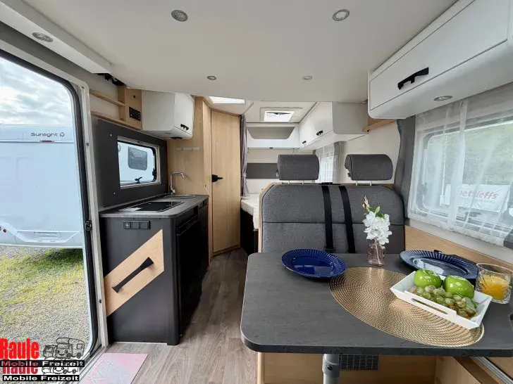 Fahrzeugbild Sunlight T 58 Adventure mit Hubbett #3