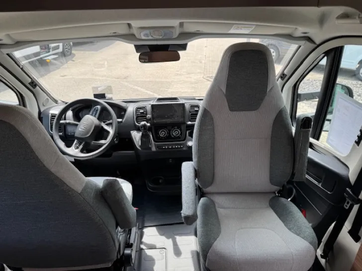 Fahrzeugbild Weinsberg CaraSuite 700 ME *Automatik*4.000 kg* #16