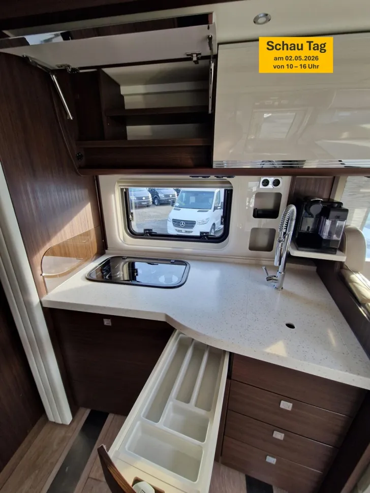 Fahrzeugbild Morelo Empire Liner 93 LO Slide Out #13