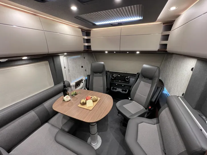Fahrzeugbild Carthago chic c-line I 4.9 LE L Mercedes (344) #14