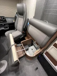 Fahrzeugbild Carthago chic c-line I 4.9 LE L Mercedes (344) #41