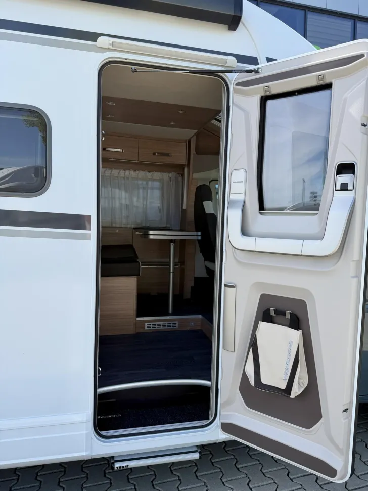 Fahrzeugbild Weinsberg CaraSuite EDITION SPICY 650 MEG #3