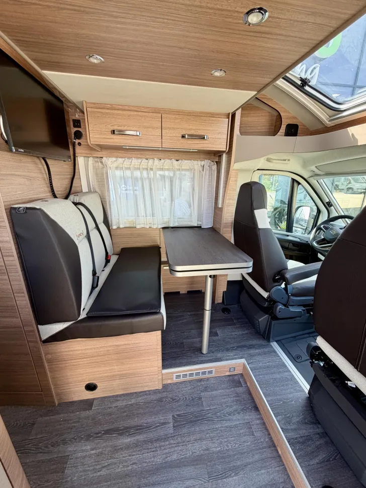 Fahrzeugbild Weinsberg CaraSuite EDITION SPICY 650 MEG #4