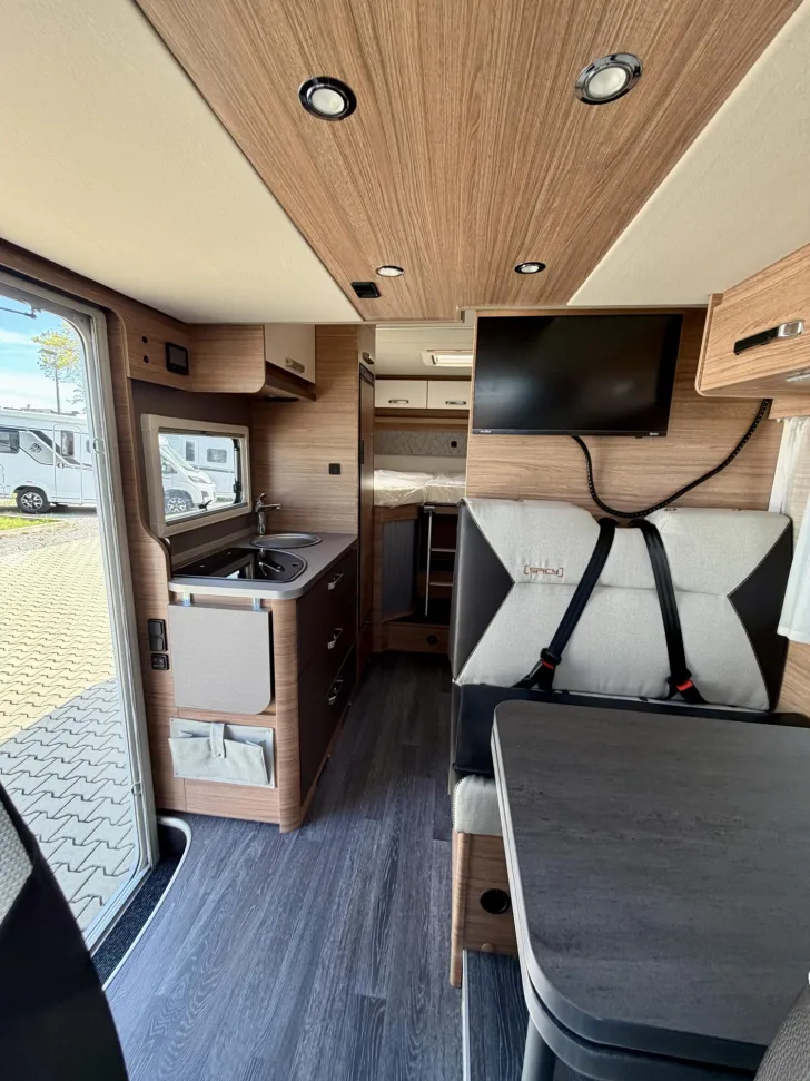 Fahrzeugbild Weinsberg CaraSuite EDITION SPICY 650 MEG #6
