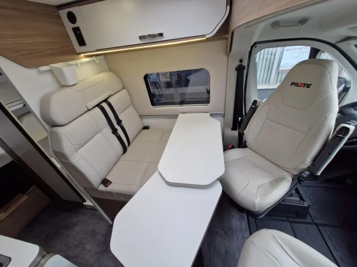 Fahrzeugbild Pilote V600G #21