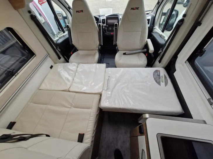 Fahrzeugbild Pilote V600G #24