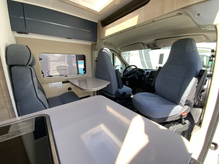 Fahrzeugbild Challenger Van V217 Cross Edition Automatik #6