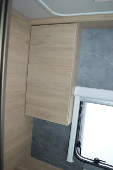 Fahrzeugbild Weinsberg CaraOne 500 FDK Deckenschrank statt Ablagen #21