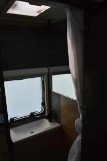 Fahrzeugbild Weinsberg CaraOne 500 FDK Deckenschrank statt Ablagen #22