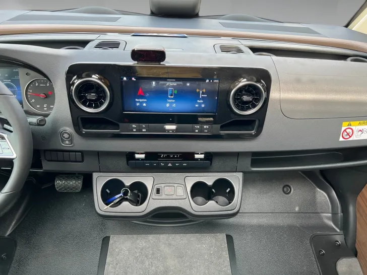 Fahrzeugbild Carthago chic c-line I 6.2 XL QB Mercedes (345) #11