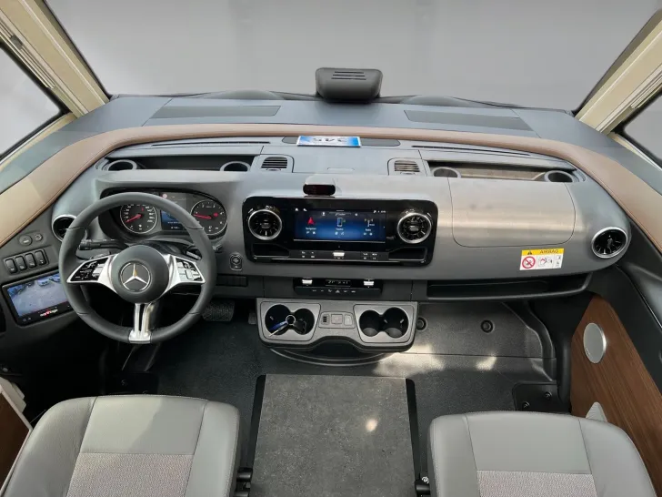 Fahrzeugbild Carthago chic c-line I 6.2 XL QB Mercedes (345) #12