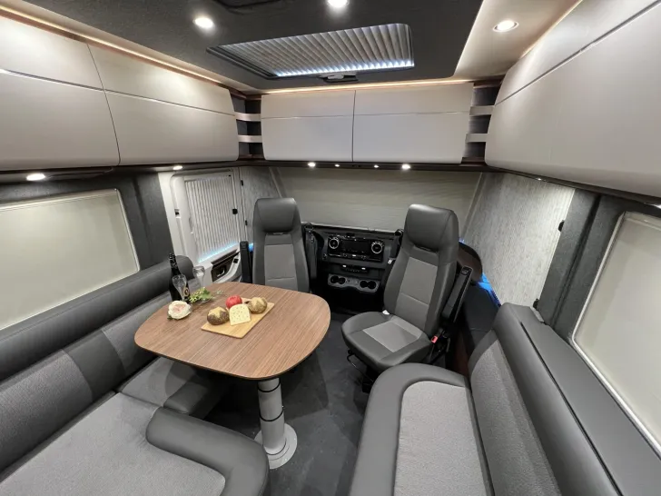 Fahrzeugbild Carthago chic c-line I 6.2 XL QB Mercedes (345) #13