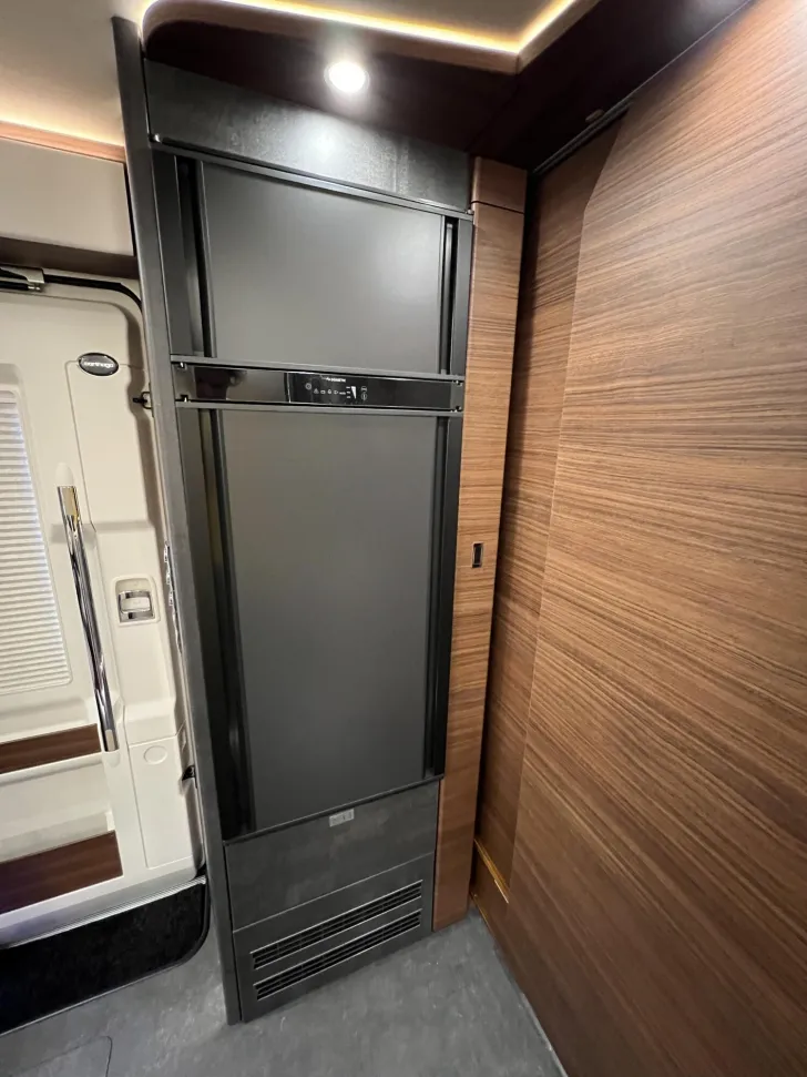 Fahrzeugbild Carthago chic c-line I 6.2 XL QB Mercedes (345) #22