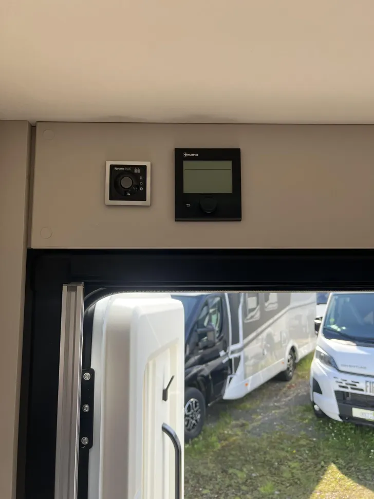 Fahrzeugbild Dethleffs Nomad 560 FMK *Mover*Klima*Markise*Combi 6G/E* #17