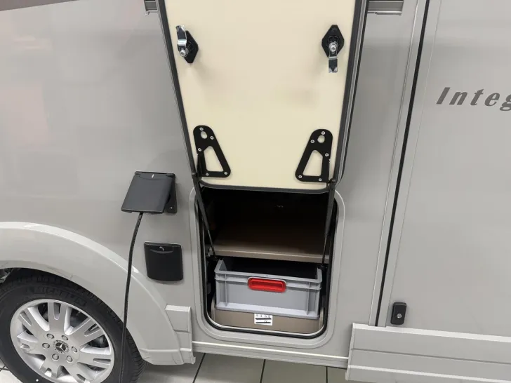 Fahrzeugbild Eura Mobil Integra Line GT IL 726 EF OHNE Hubbett - Sofort #18