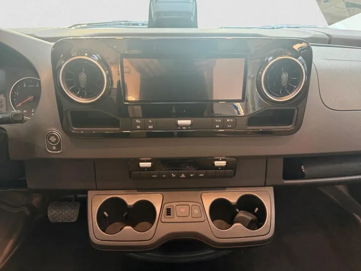 Fahrzeugbild Eura Mobil Integra Line GT IL 726 EF OHNE Hubbett - Sofort #21