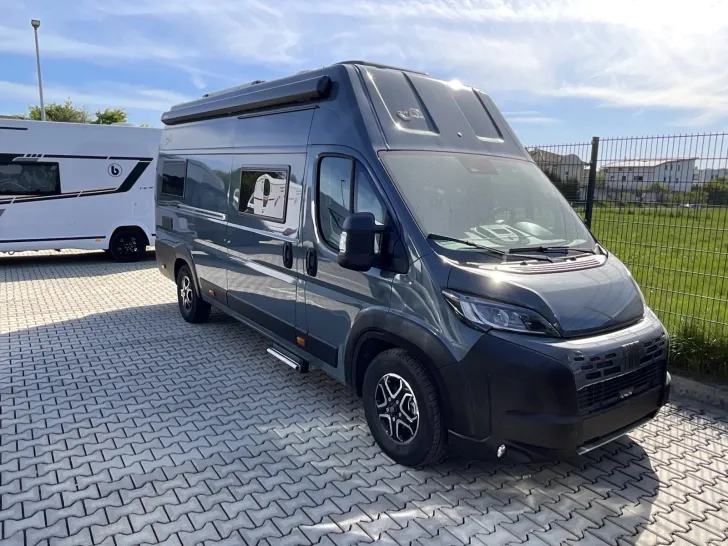 Fahrzeugbild Megamobil Mega Revolution 640 LFP Navi RFK Mark Solar INV MAXXFAN #1