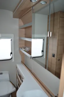 Fahrzeugbild Knaus Südwind 650 PXB 60 YEARS Alde Warmwasserh./Dachklima #22
