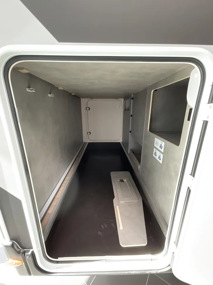 Fahrzeugbild Crosscamp EXPDN T 7.0 E Peugeot #5