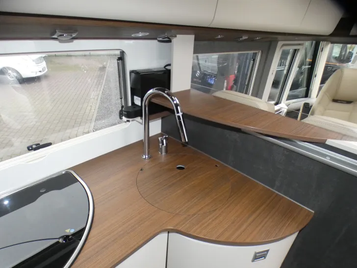 Fahrzeugbild Carthago chic c-line I 5.9 XL LE Stützenanlage , Leder #15
