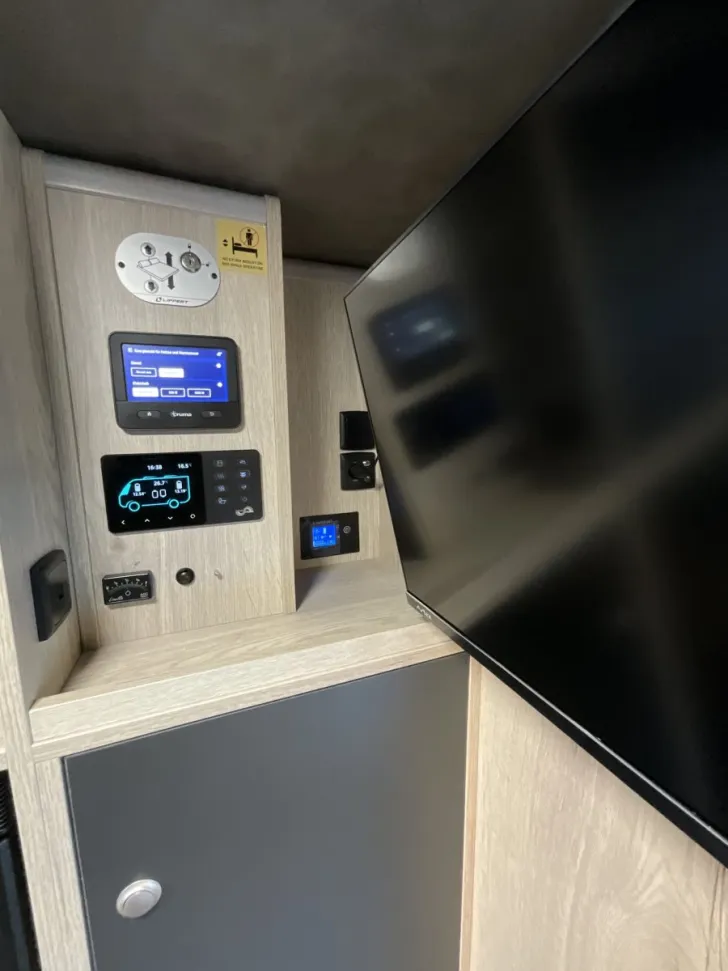 Fahrzeugbild Megamobil Andere Lounge 680S Twin Freedom 18 Borbet Navi RFK #15