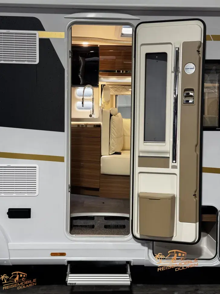 Fahrzeugbild Eura Mobil Integra 890EB NAVI RFK #10