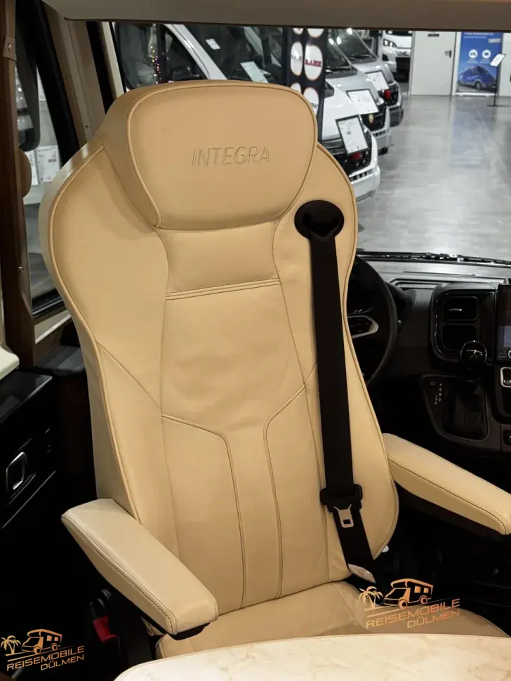Fahrzeugbild Eura Mobil Integra 890EB NAVI RFK #28
