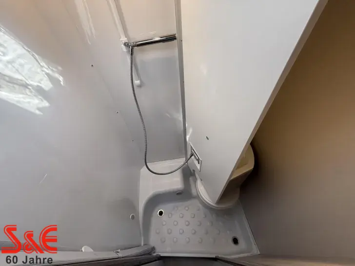 Fahrzeugbild Bürstner Lineo T 700 #16