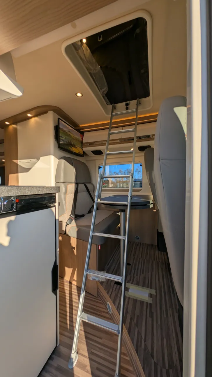Fahrzeugbild Malibu first class two rooms coupé 640 LE RB #24