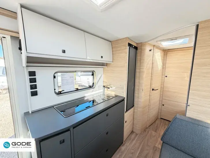Fahrzeugbild Fendt Apero Activ 560 SKM/2.000 kg/City Wasser/TV-Halt #10