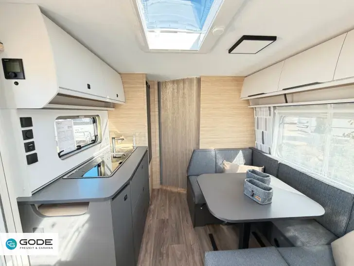 Fahrzeugbild Fendt Apero Activ 560 SKM/2.000 kg/City Wasser/TV-Halt #14