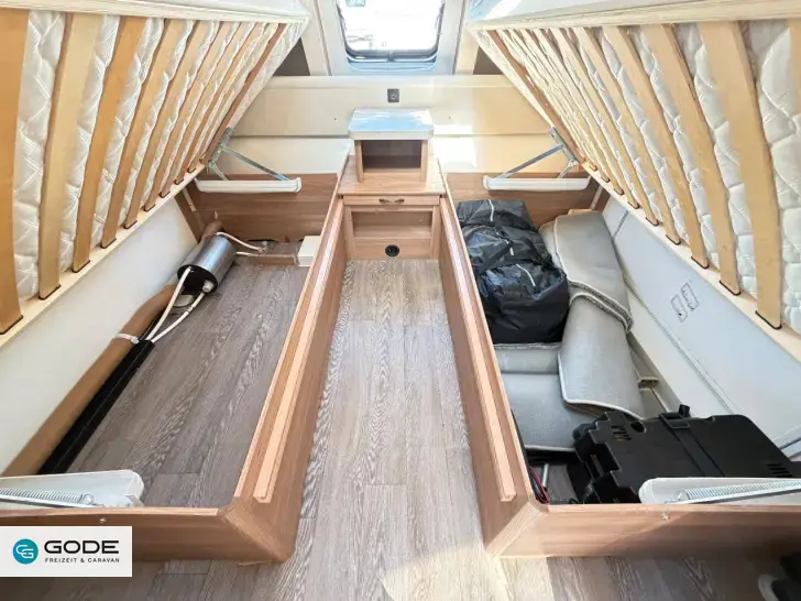 Fahrzeugbild Hobby Excellent 460 SL/Truma Go2/Dachmarkise #11