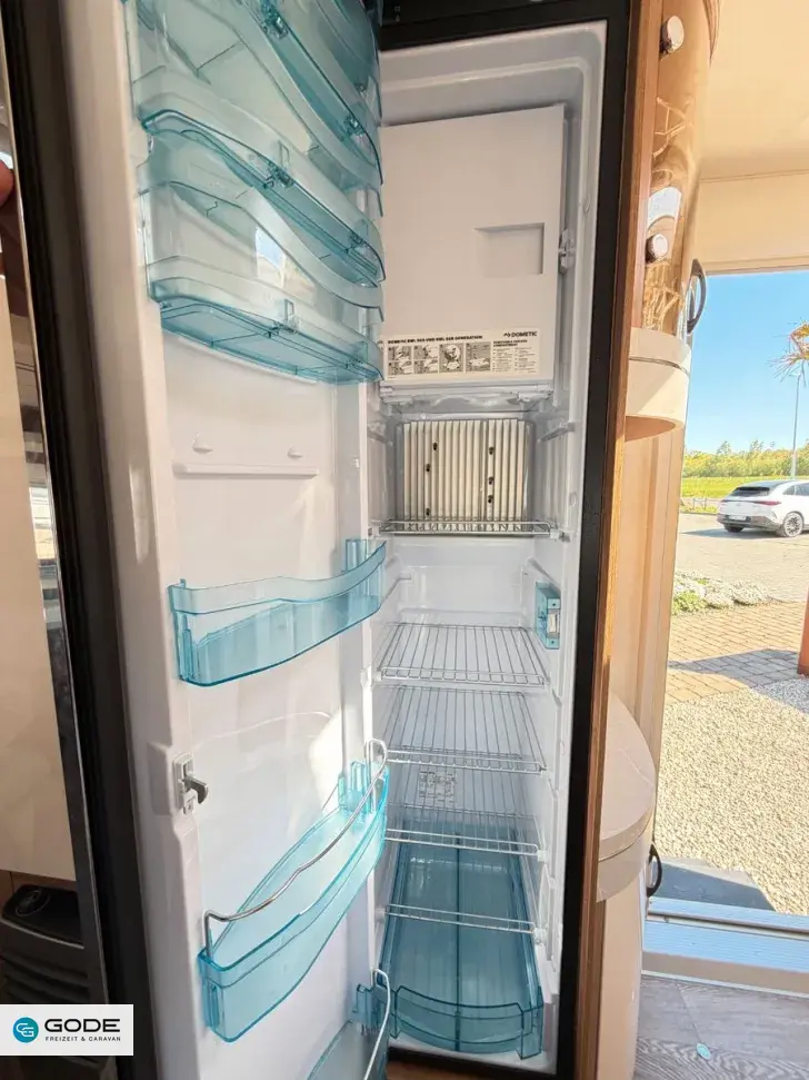 Fahrzeugbild Hobby Excellent 460 SL/Truma Go2/Dachmarkise #13